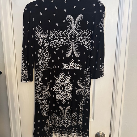 Top - Picture 2 of 2